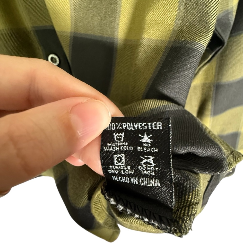 DIXXON Women's Black Green Plaid Flannel - Picture 6 of 7
